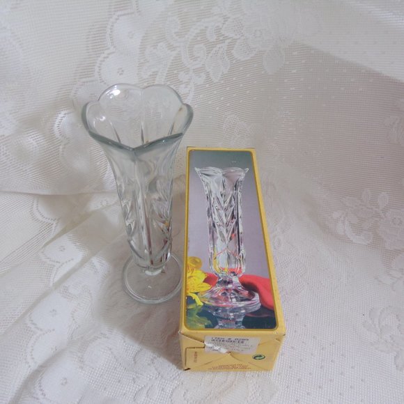 Borgonovo Clear Glass Short Pedestal 7.75"Tall Single Bud Vase Marked Italy - Picture 8 of 16